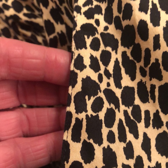 Alfred Dunner size 14 Pull-on Elastic Back Leopard Print Capris with Pockets - Picture 7 of 7